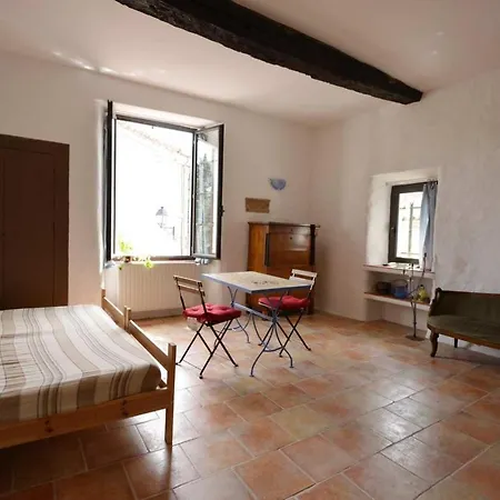 Studio De La Cheminee Et Studio De La Place Apartman
