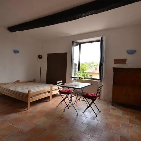 Studio De La Cheminee Et Studio De La Place Apartman