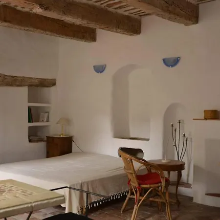 Apartman Studio De La Cheminee Et Studio De La Place *