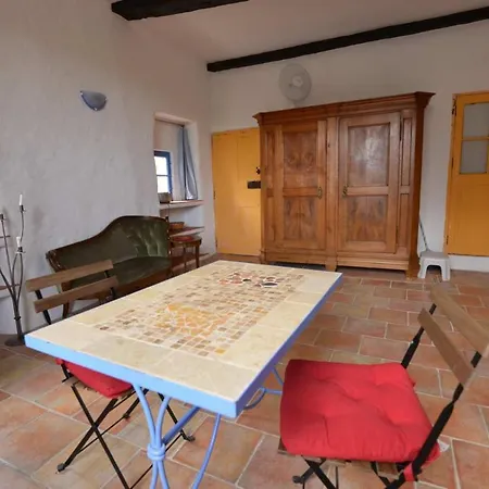Studio De La Cheminee Et Studio De La Place Sigonce